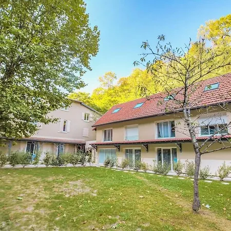 Calme Et Bien Equipe, Saint-didier Apartment *