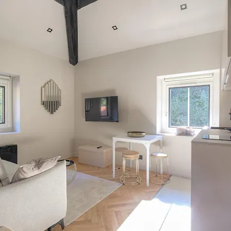 Calme Et Bien Equipe, Saint-didier Appartement *